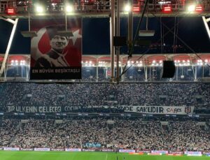 Beşiktaş taraftarları Filistin’i unutmadı