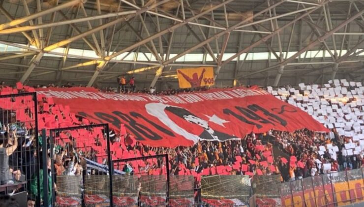Galatasaray taraftarından Gazi Mustafa Kemal Atatürk’e özel pankart