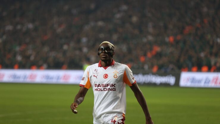 Osimhen Afrika’da yılın futbolcusu ödülünde finalde!