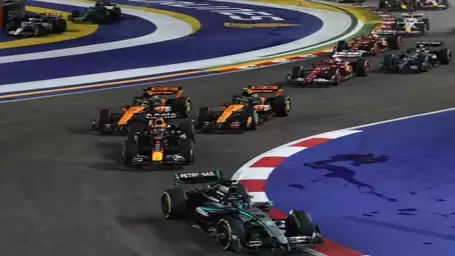 Singapur Grand Prix’sinde George Russell’dan Işıklar Altında Zafer!