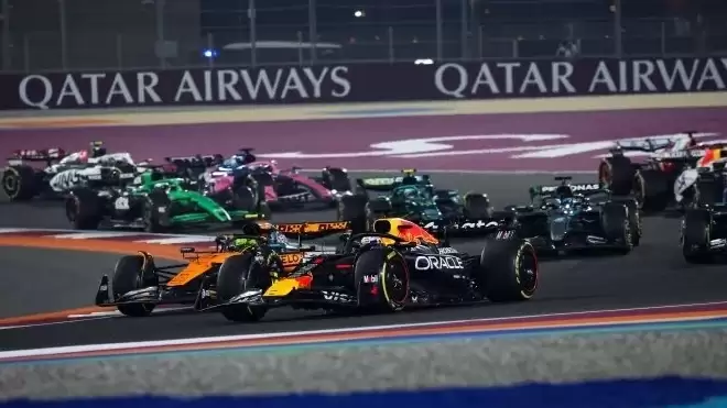 Verstappen zirvede, Norris sarsıldı! Abu Dabi son yarışı her şeyi belirleyecek