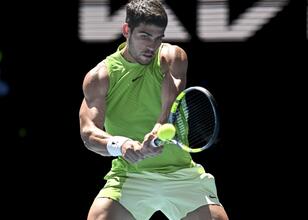 Avustralya Açık’ta Alcaraz ve Svitolina yarı finale çıktı