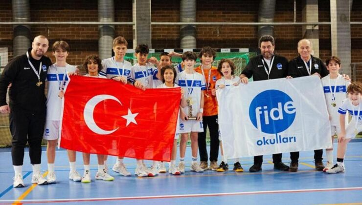Türk hentbolunda büyük başarı: Genç hentbolcular Avrupa’da altın madalya kazandılar!