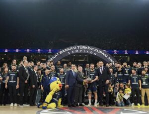 Bakan Bak’tan, Fenerbahçe Beko’ya tebrik