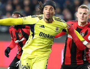 Archie Brown kupada ilk kez oynadı, 1 gol-1 asistle yıldızlaştı