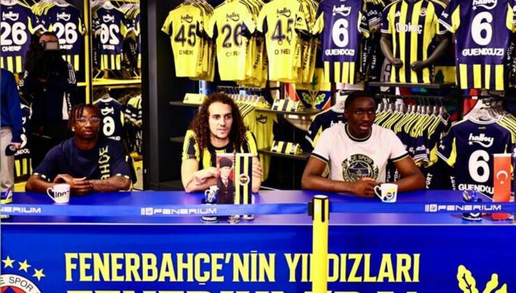 Fenerbahçeli yıldızlar taraftarlarla buluştu