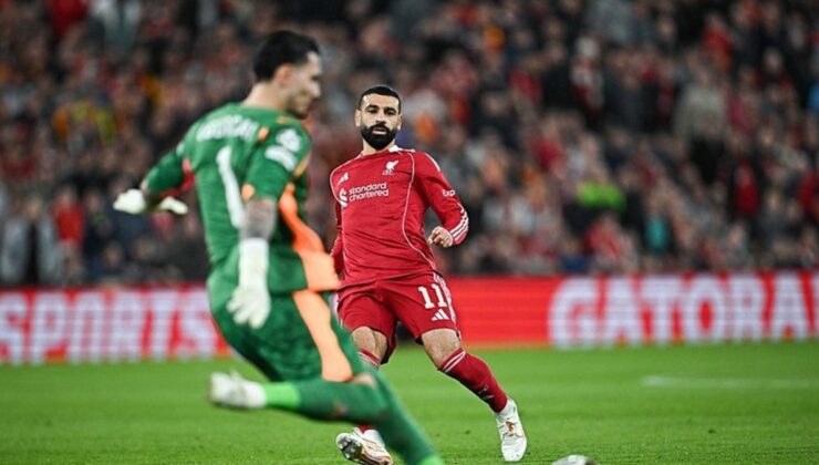 Galatasaray’da Uğurcan Çakır, Salah’ın vuruşunda penaltıdan gole izin vermedi!