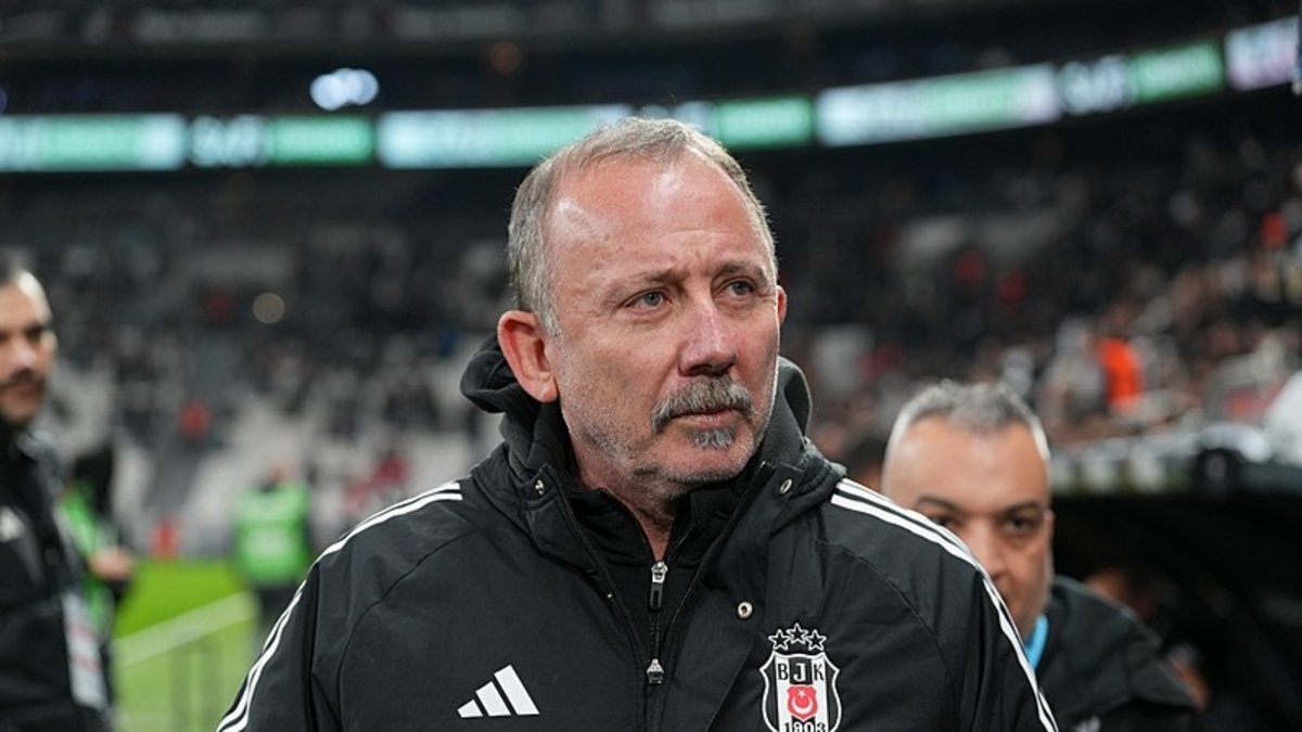 Beşiktaş’ta kanat oyuncuları kendi kaderlerini belirleyecek!