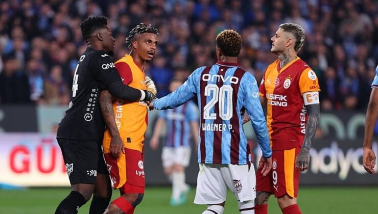 Bitiş düdüğüyle birlikte saha karıştı! İşte maç sonu yaşananlar