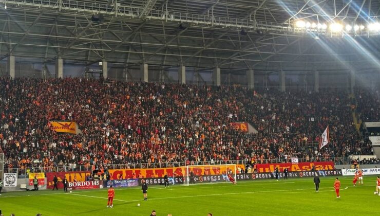 Galatasaraylı taraftarlar tribünleri doldurdu!