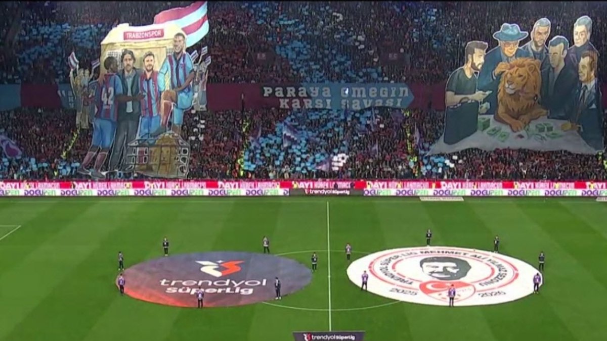 Trabzonspor tribünlerinden flaş pankart! Paraya karşı emeğin savaşı