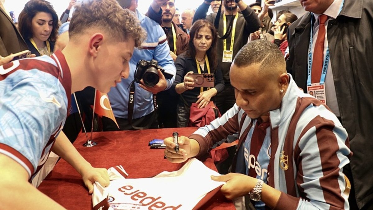 Trabzonspor’un eski yıldızı Jaja, bordo-mavili taraftarlarla buluştu!